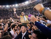 Morante de la Puebla tras el festejo taurino de la Feria de Otoño celebrado este domingo en la plaza de Las Ventas, en Madrid. EFE/ B. Sánchez-Trillo.