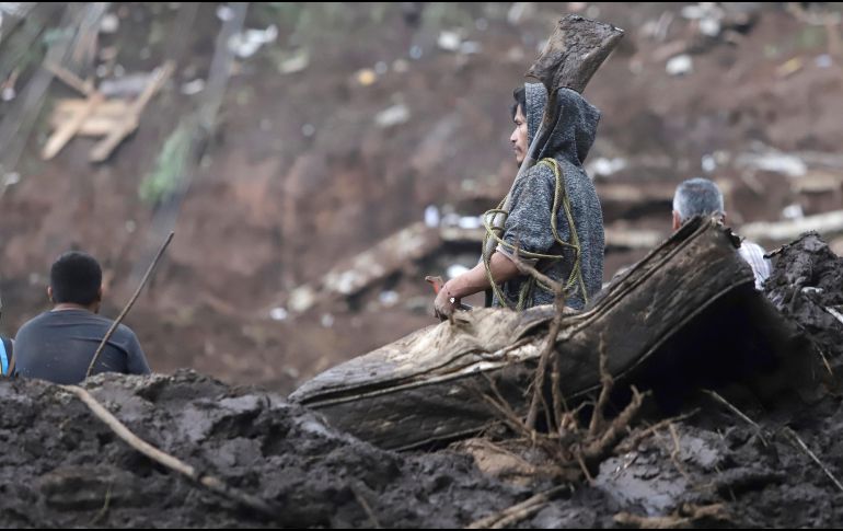 La titular de la Coordinación Nacional de Protección Civil, Laura Velázquez Alzúa,  actualizó la información de las afectaciones en cinco estados. EFE/ H. RÍOS