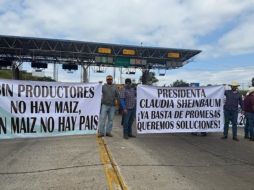 El día de hoy, 14 de octubre, un contingente de maiceros se concentró en la carretera a Acatlán de Juárez, en sentido a López Mateos. ESPECIAL