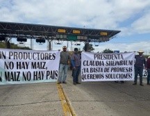 El día de hoy, 14 de octubre, un contingente de maiceros se concentró en la carretera a Acatlán de Juárez, en sentido a López Mateos. ESPECIAL