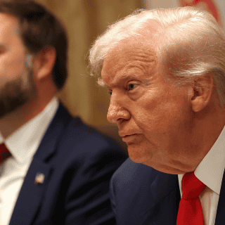 "Trump puede ser presidente de la Paz o de la Guerra, pero no ambos": ministro iraní