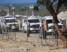 Si se confirman sus identidades, ya serían ocho los restos mortales de rehenes entregados por Hamás a Israel, y quedarían 20 aún en la Franja. AFP / B. Taleb