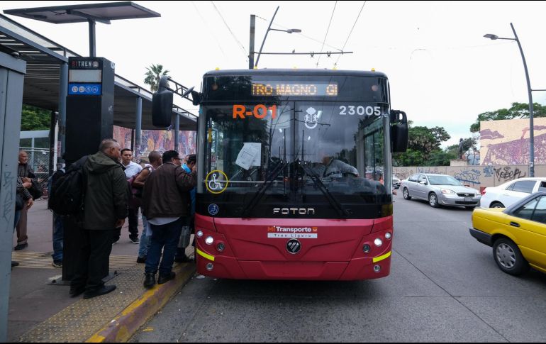 Se trata de 12 nuevos autobuses articulados de gas natural marca FOTON y tienen capacidad para trasladar a 140 pasajeros. CORTESÍA