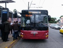 Se trata de 12 nuevos autobuses articulados de gas natural marca FOTON y tienen capacidad para trasladar a 140 pasajeros. CORTESÍA