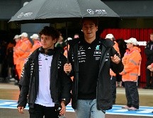 George Russell y el italiano Kimi Antonelli, actuales pilotos del equipo Mercedes. AFP / ARCHIVO