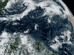 Por el momento, “Lorenzo” no representa riesgo para áreas terrestres y costeras. EFE / NOAA