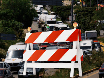 Productores agrícolas mantienen bloqueos esta mañana del miércoles 15 de octubre en la carretera Morelia - Guadalajara. SUN / ARCHIVO