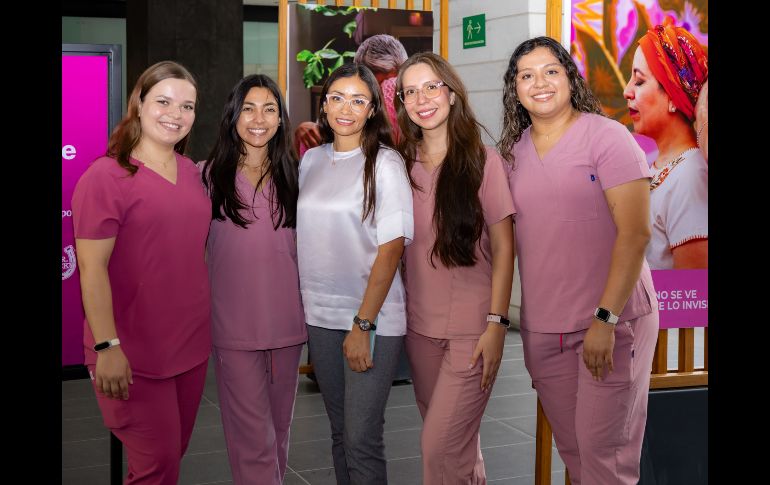 Edith Dávila, Arena Núñez, Yazmín Pulido, Ana Trigueros y Ale Zepeda. GENTE BIEN JALISCO / E. Escamilla