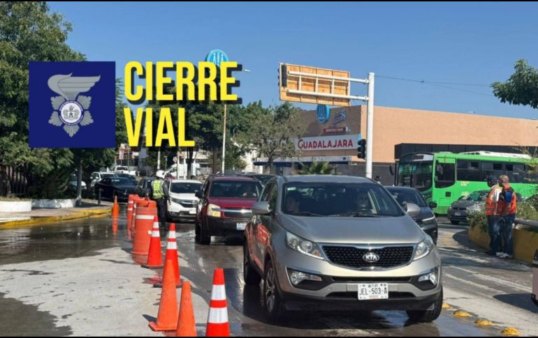El corte a la circulación vehicular es parcial por el carril de extrema derecha. ESPECIAL / FACEBOOK Policía Vial Jalisco