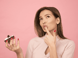 El chocolate es uno de los antojos más comunes durante el periodo. UNSPLASH/ Icons8 Team