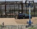 Integrantes del Ejército de Estados Unidos vigilan el muro fronterizo en Ciudad Juárez, Chihuahua. EFE