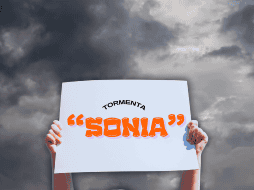 Se prevé que la zona de baja presión al sur evolucione a ciclón tropical al final de esta semana. ESPECIAL / CANVA