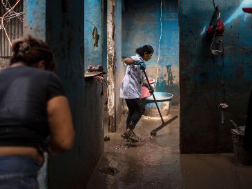 Hidalgo es el estado más impactado, con 28 municipios afectados y 84 comunidades aún sin acceso terrestre. AP/F. Márquez