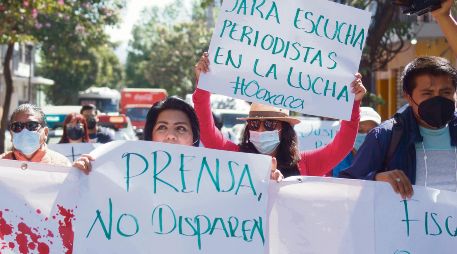 Periodistas se manifiestan frente a la Secretaría de Gobernación en Ciudad de México. ESPECIAL
