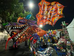 Los alebrijes se estacionaron en el zócalo de la Ciudad de México desde la noche del viernes. FACEBOOK/MuseoArtePopular