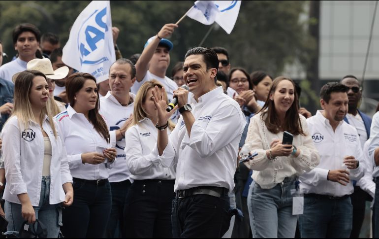 Jorge Romero, presidente del PAN, habla durante un evento con militantes. El partido buscará modernizarse sin perder contacto con la ciudadanía. EFE/J. Méndez