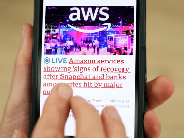 Los usuarios también reportaron a lo largo de la mañana múltiples fallos en Netflix. EFE / A. Rain