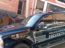 Un agente del Ministerio Público de la Fiscalía del Estado solicitó el acordonamiento del presunto narcolaboratorio en espera de la solicitud y ejecución de una orden de cateo. ESPECIAL