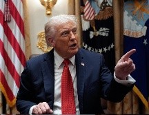 Trump advirtió que eliminará a los miembros de Hamás si violan el alto el fuego con Israel y continúan los ataques en Gaza. EFE/Y. GRIPAS