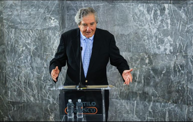 Álvarez Bermejillo fue reconocido con el premio 