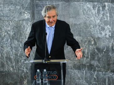 Álvarez Bermejillo fue reconocido con el premio "René Justin Rivial León", en honor a su trayectoria empresarial. EL INFORMADOR/ J. ACOSTA.