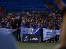 Se llevó a cabo un evento en el Estadio Panamericano, donde se entregó el equipamiento y se recibió a los alumnos provenientes de las distintas academias del estado. CORTESÍA/ CODE.