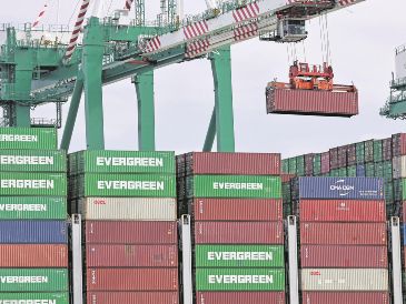 La ley introduce sanciones más severas y moderniza los regímenes aduaneros, actualizando normas rezagadas para alinearlas con estándares internacionales. AFP