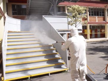 Aunque actualmente no hay presencia de alumnos, se sanitizaron aulas, baños, zonas recreativas y áreas comunes. CORTESÍA