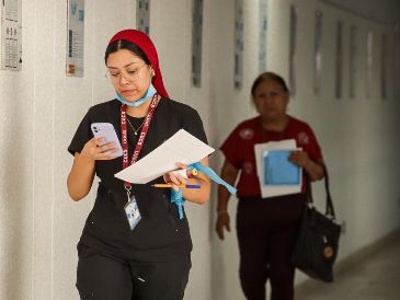 La medida autoriza a las personas con licenciatura en Enfermería que laboren en centros de Atención Primaria del Sistema Nacional de Salud a emitir recetas médicas. EL INFORMADOR/ ARCHIVO