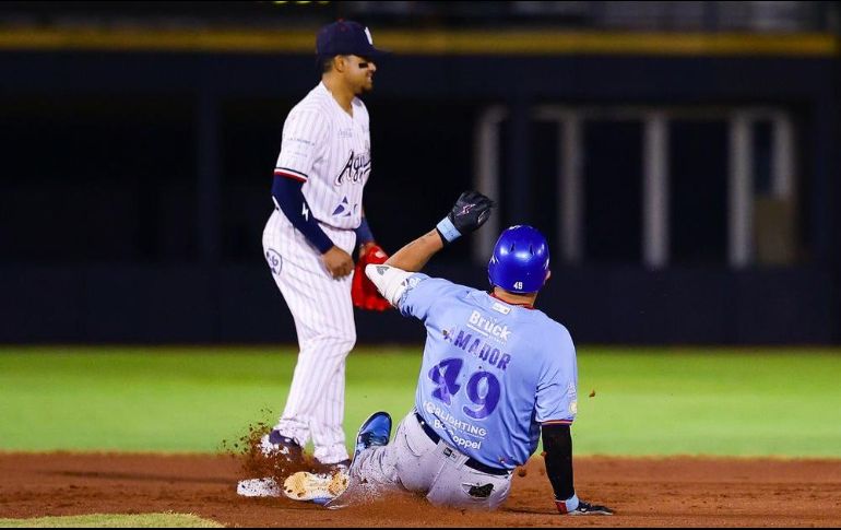 Japhet Amador se apuntó doble por la derecha y produjo el 2-0 parcial. CORTESÍA