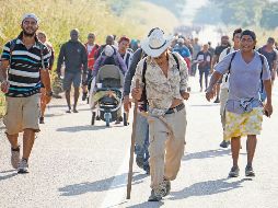 Migrantes cruzan la frontera entre México y Estados Unidos en busca de asilo y mejores oportunidades de vida. EL INFORMADOR/ Archivo