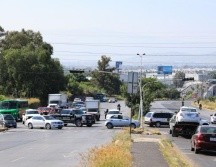 Se han registrado diversos percances vehiculares en el punto, aunque las autoridades no han confirmado si estos fueron ocasionados por la falta de semáforos en función. EL INFORMADOR / J. Acosta