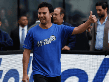 Checo Pérez, quien dejó a la escudería Red Bull al final del 2024, habló en un evento previo a la décima edición del Gran Premio de México 2025. SUN / D. S. Sánchez