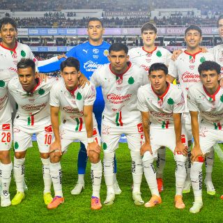 Chivas se prepara para el Clásico Tapatío con incertidumbre y ausencias