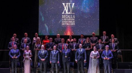 “Todos estos logros se deben a su esfuerzo, a quienes hoy estamos premiando en cada uno de los distintos rubros industriales”, dijo Pablo Lemus. EL INFORMADOR / A. NAVARRO