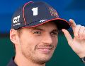 Verstappen, que no participó en la FP1, rodó con los compuestos suaves para marcar un tiempo de 1:17.392 y quedarse con el primer puesto, esto a pesar de que en la radio reportó varios problemas de agarre con los neumáticos. AP / F. Llano