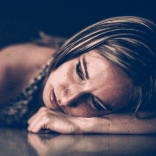 ¿La tristeza prolongada puede provocar cáncer?