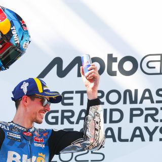 Alex Márquez, flamante subcampeón, gana en Malasia