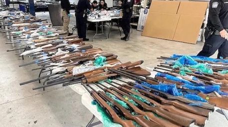 Funcionarios de HSI afirmaron que las armas se dirigían a México, 