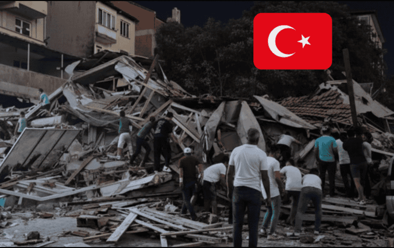 Al menos tres edificios desocupados y una tienda de dos pisos colapsaron en Sindirgi, informó el ministro del Interior, Ali Yerlikaya. X / @SkyAlertMx