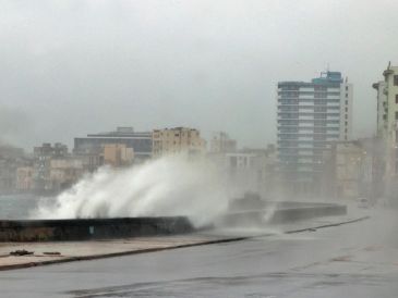 Las autoridades cubanas han ordenado la evacuación y protección a casi 650 mil personas en las provincias orientales. EFE