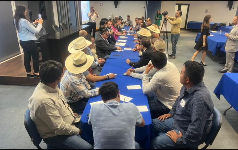 Los productores solicitan un pago de 7 mil 200 pesos por tonelada de maíz y la Sader les ofreció llegar a los 6 mil 50 pesos.