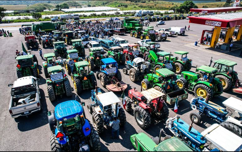 Los productores de maíz se manifiestan desde este lunes en varios puntos del país y exigen un pago de 7 mil 200 pesos por tonelada. EL INFORMADOR/ A. Navarro