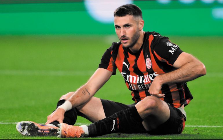 Santiago Giménez lleva nueve partidos sin anotar. AFP/M. Bertorello