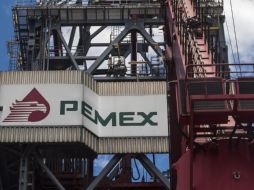HR Ratings calcula para Pemex una producción promedio de crudo, incluyendo socios y condensados, de un millón 408 mil barriles diarios entre 2025 y 2027. AFP/Archivo