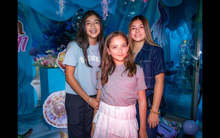 Michelle Salazar, Merlina Delgado y Fer Salazar. GENTE BIEN JALISCO  / J. Soltero