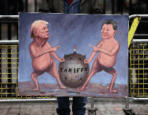 Tanto China como EU mantienen tasas portuarias recíprocas sobre sus embarcaciones desde mediados de octubre. EFE / EPA / A. Rain