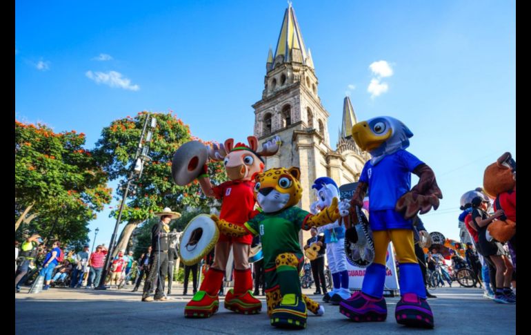Zayu, Clutch y Maple, las tres mascotas que representarán al Mundial de Futbol 2026, visitaron por primera vez la Zona Metropolitana de Guadalajara. EL INFORMADOR / A. Navarro