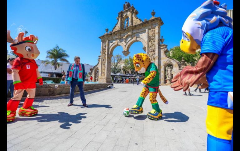 Zayu, Clutch y Maple, las tres mascotas que representarán al Mundial de Futbol 2026, visitaron por primera vez la Zona Metropolitana de Guadalajara. EL INFORMADOR / A. Navarro