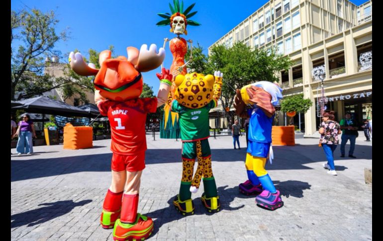 Zayu, Clutch y Maple, las tres mascotas que representarán al Mundial de Futbol 2026, visitaron por primera vez la Zona Metropolitana de Guadalajara. EL INFORMADOR / A. Navarro